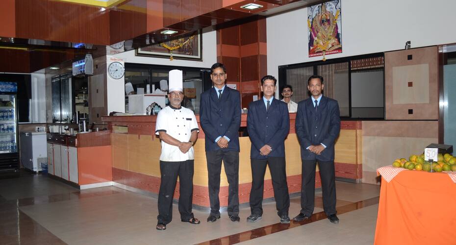 Hotel Orange Valley, Ahmednagar 4